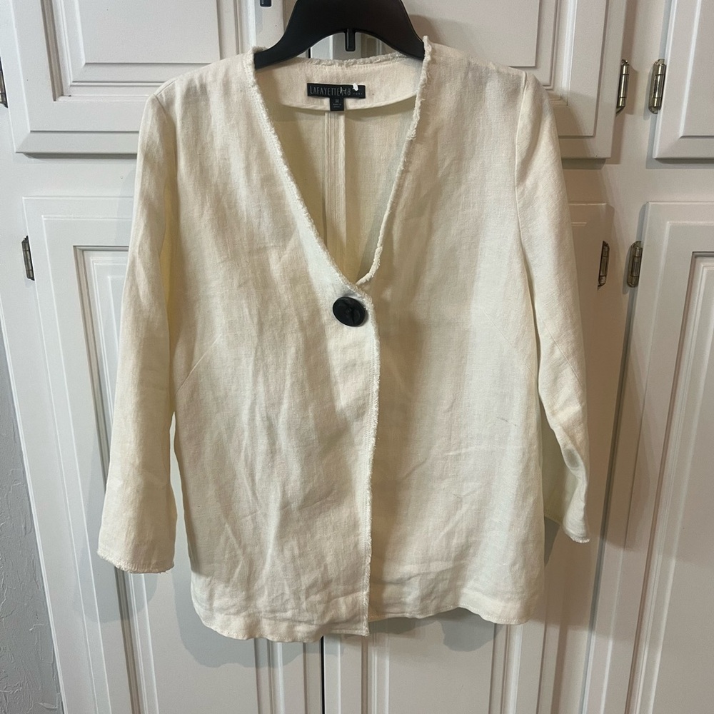 Lafayette 148 New York cream blazer jacket with black button 14